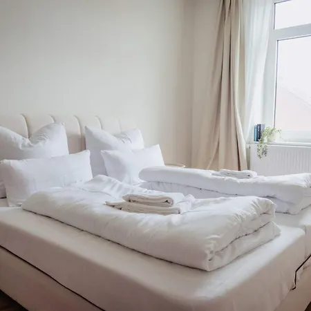 Staylight Exklusive Suite, Nahe Rathaus - Fruehstueck, Parkplatz, Ideal Fuer 4 Personen Lägenhet Celle